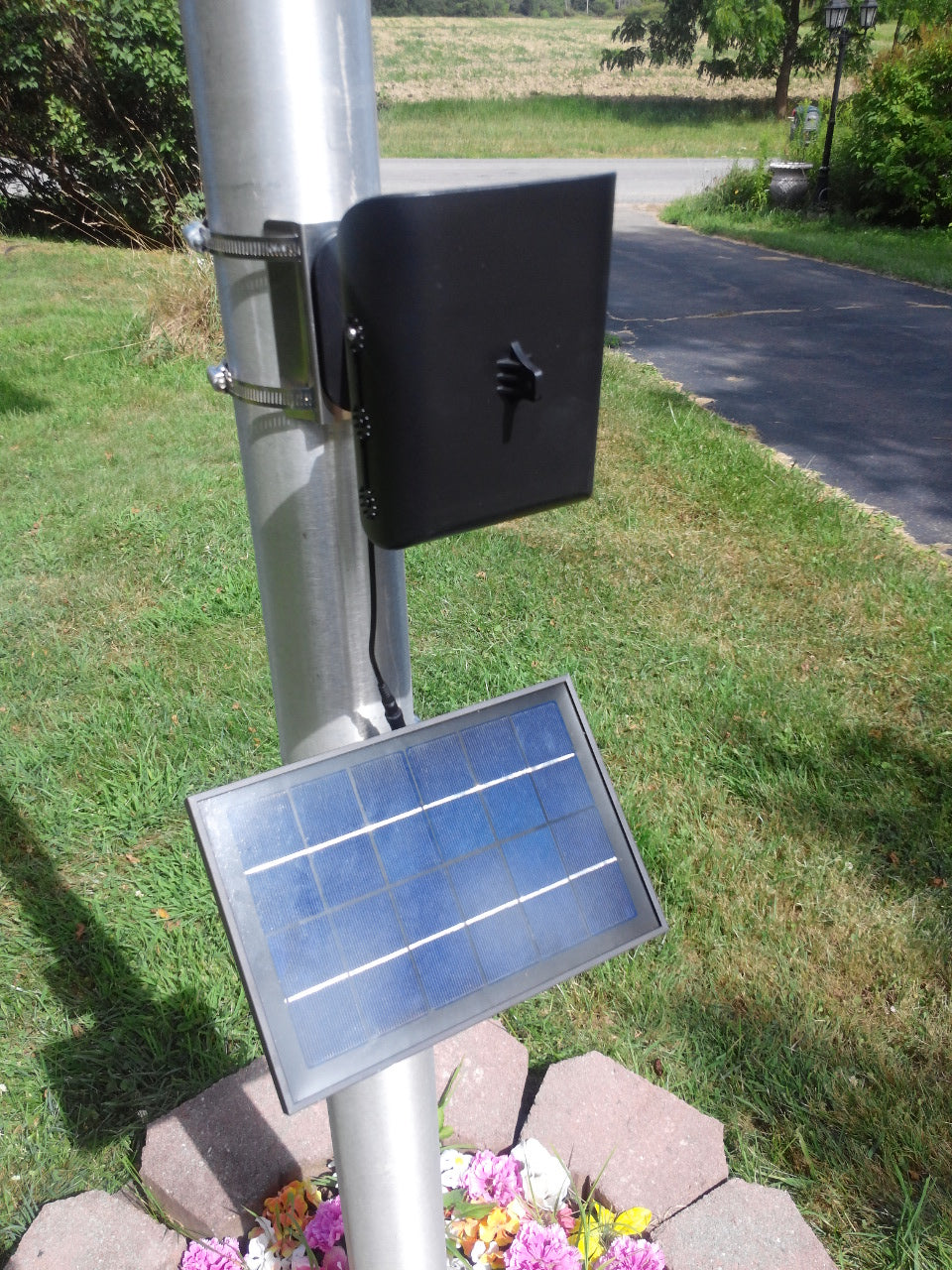 Entry Level Commercial Solar Flagpole Light 4LED